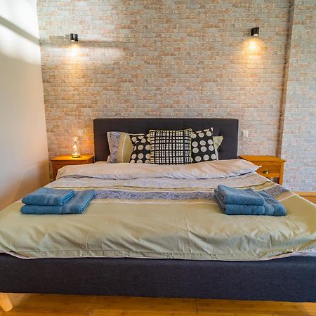 Amazing City View Residences - Penthouse & Apartment Bucarest Esterno foto