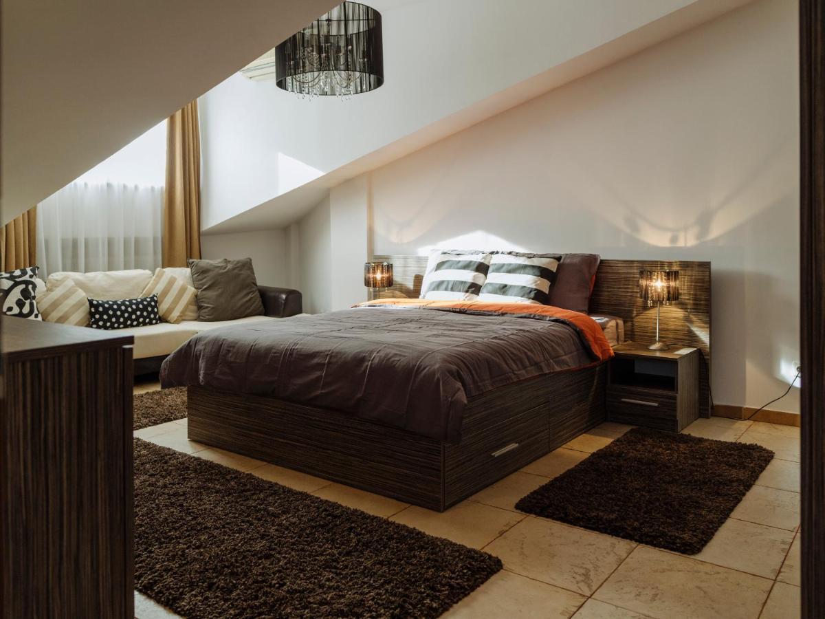 Amazing City View Residences - Penthouse & Apartment Bucarest Esterno foto
