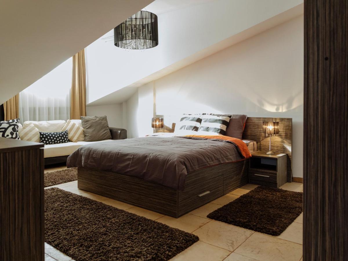 Amazing City View Residences - Penthouse & Apartment Bucarest Esterno foto
