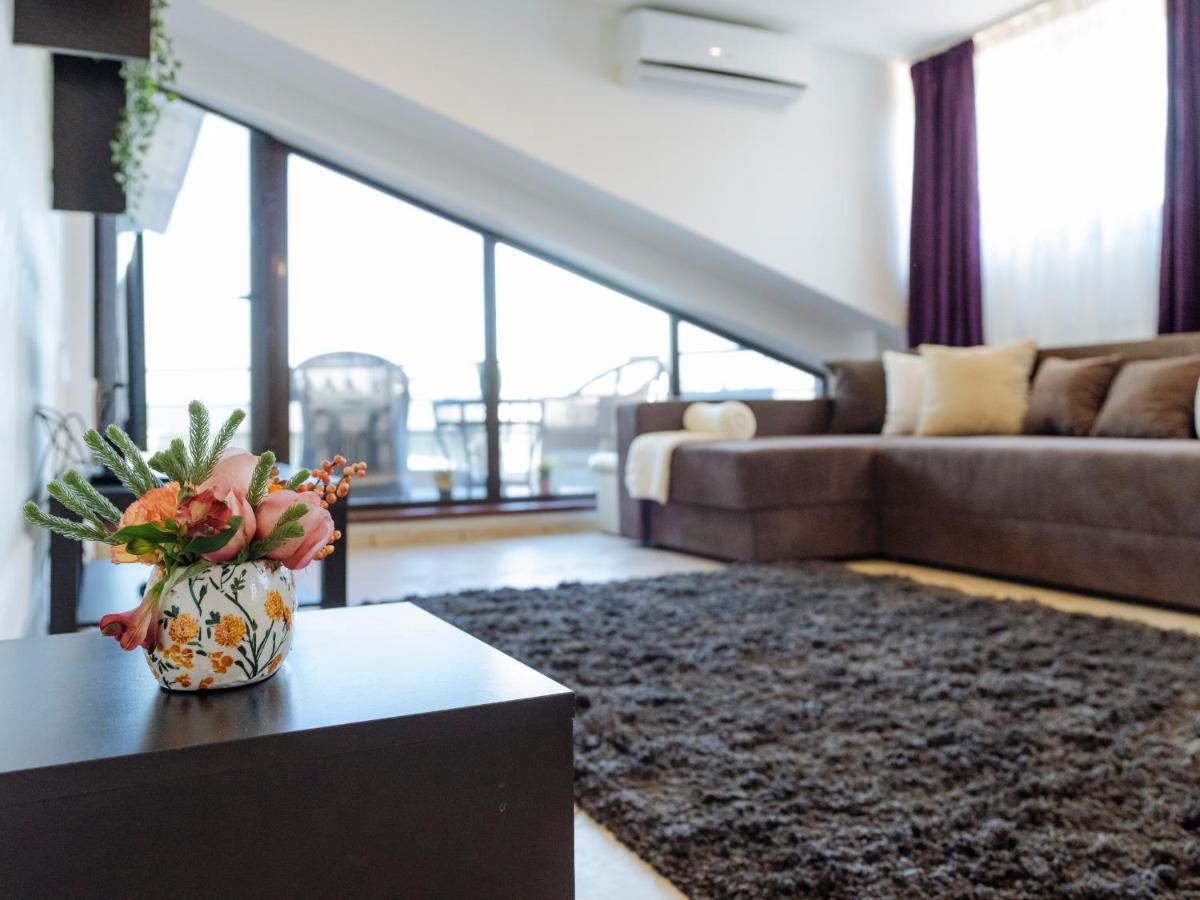 Amazing City View Residences - Penthouse & Apartment Bucarest Esterno foto