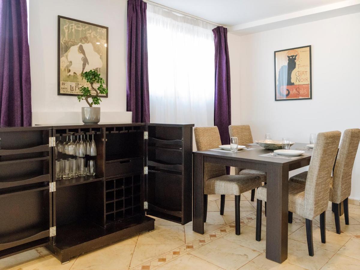 Amazing City View Residences - Penthouse & Apartment Bucarest Esterno foto