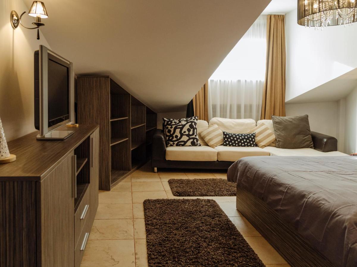 Amazing City View Residences - Penthouse & Apartment Bucarest Esterno foto