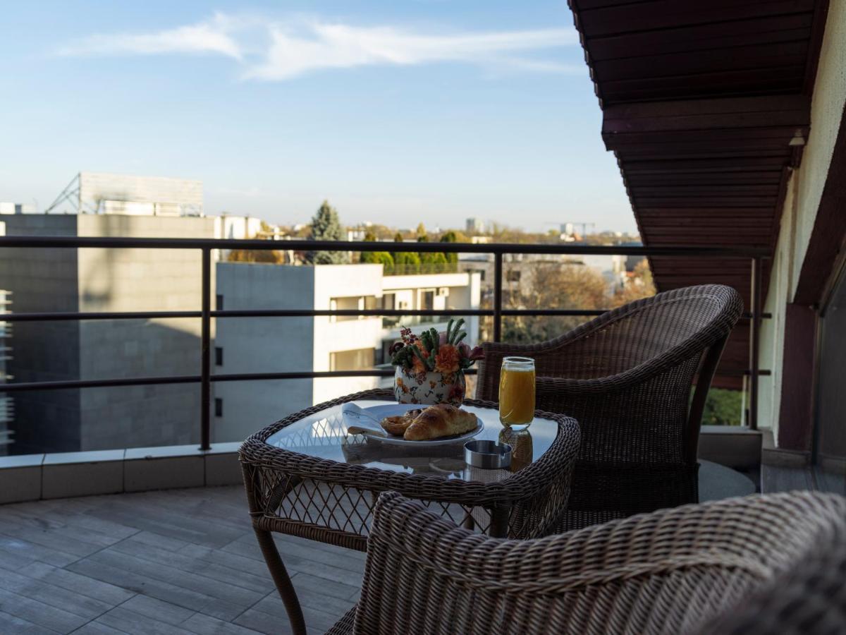 Amazing City View Residences - Penthouse & Apartment Bucarest Esterno foto